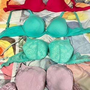 VICTORIAS SECRET 36D x 4 (Bundle)
